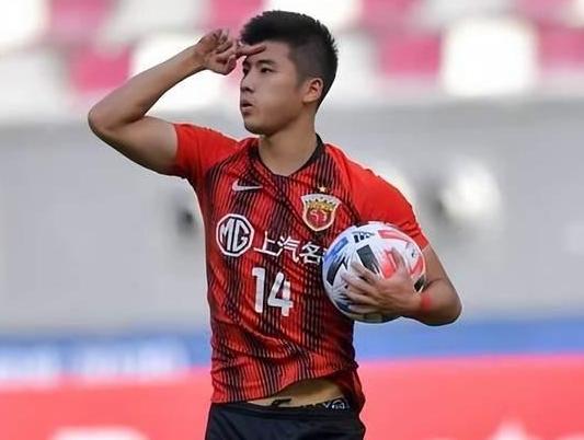 League of Legends- 风云突变浙江稠州转会期手感冰凉，亚冠版图或变，目标明确，轮换策略成焦点